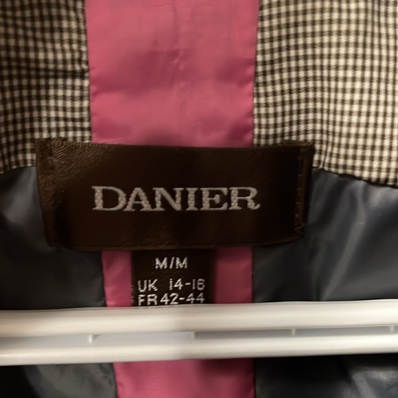 Danier Quilted Ladies Leather Jacket - Picture 5 of 6